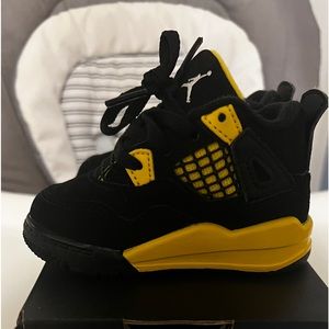 Jordan 4 Retro 4c